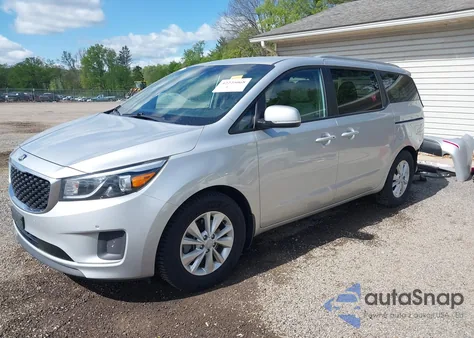 2018 Kia Sedona Lx z USA, uszkodzony, nr VIN KNDMB5C15J6376317